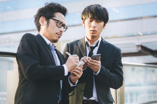 自動車の所有者を調べます